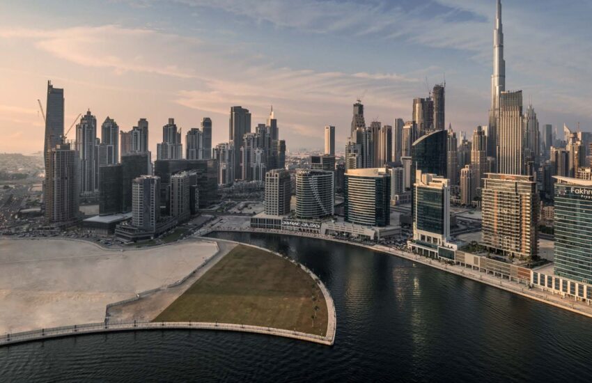 احد رزیدنس توسط احد گروپ در منطقه بیزینس بی در دبی امارات متحده عربی